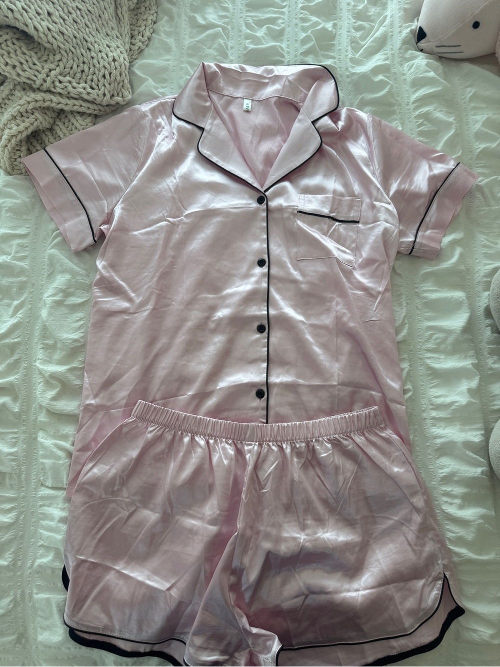 Women's Satin Short Pajama Set - Light Pink size M